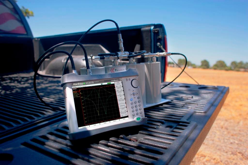 Vector Network Analyzer